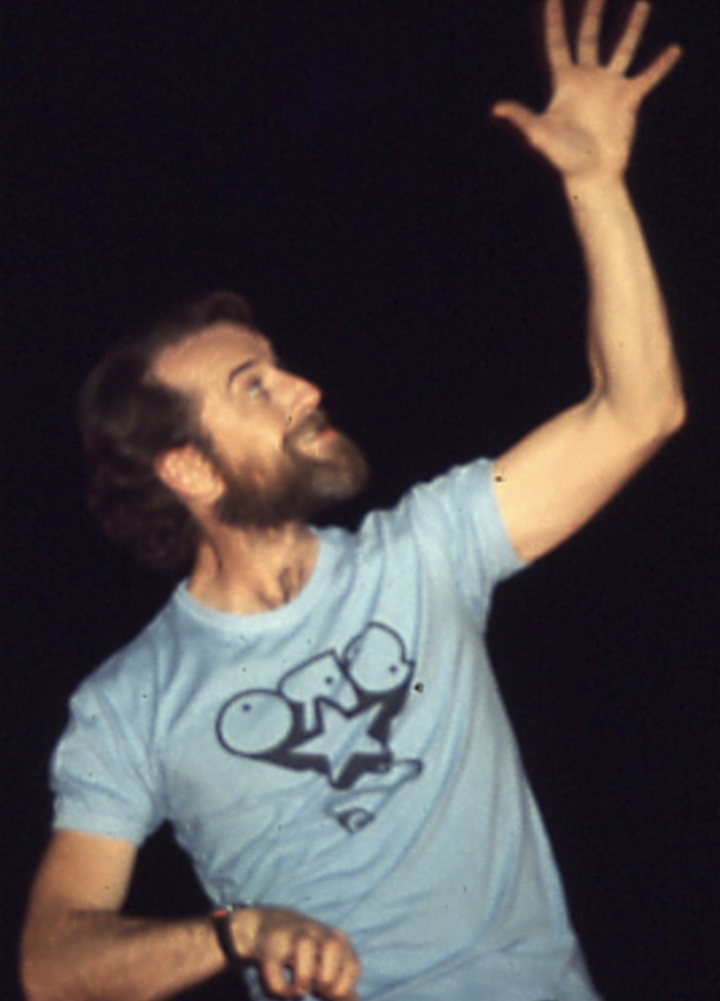 Carlin performing in his new look. 